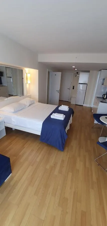 アパートホテル Apart Hotel Royal Sunset Batumi Sea-View Resort
